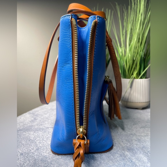 Dooney and Bourke - Blue Bag with Red interior- Like new condition - Picture 4 of 16